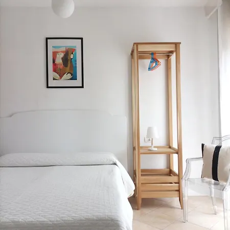 Istonia לינה וארוחת בוקר 3*